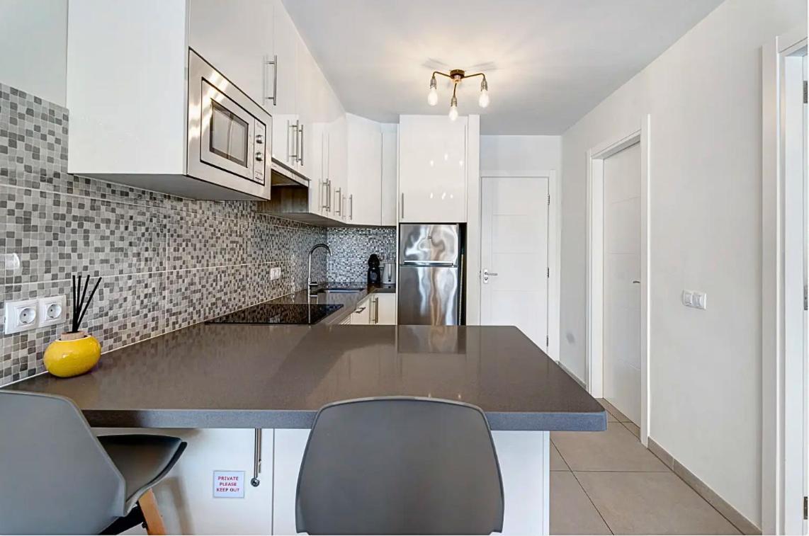 Apartamento De Lujo En Torre Del Sol, Playa De Las Americas 아로나 외부 사진